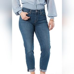 Levi's boyfriend jeans